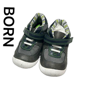 Born NWT size 7 gray blue boys shoes